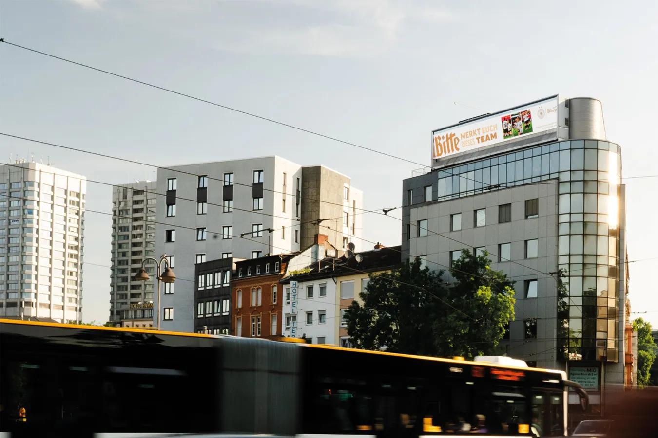 Bitburger DFB Werbung in verschiedenen Städten